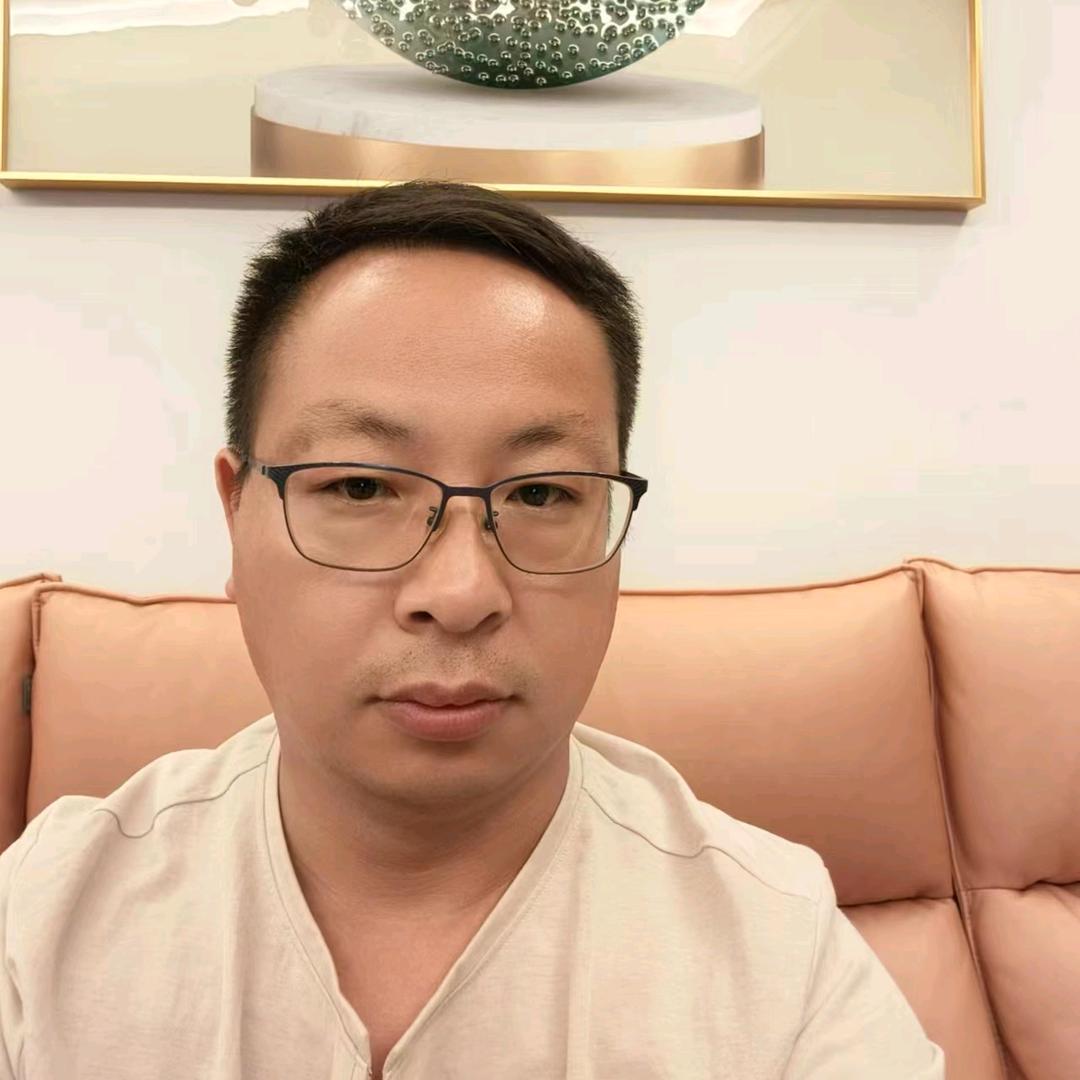 昆明堡川机械设备有限公司，李洪根