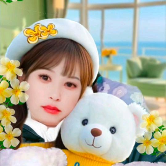 风雨中的美女