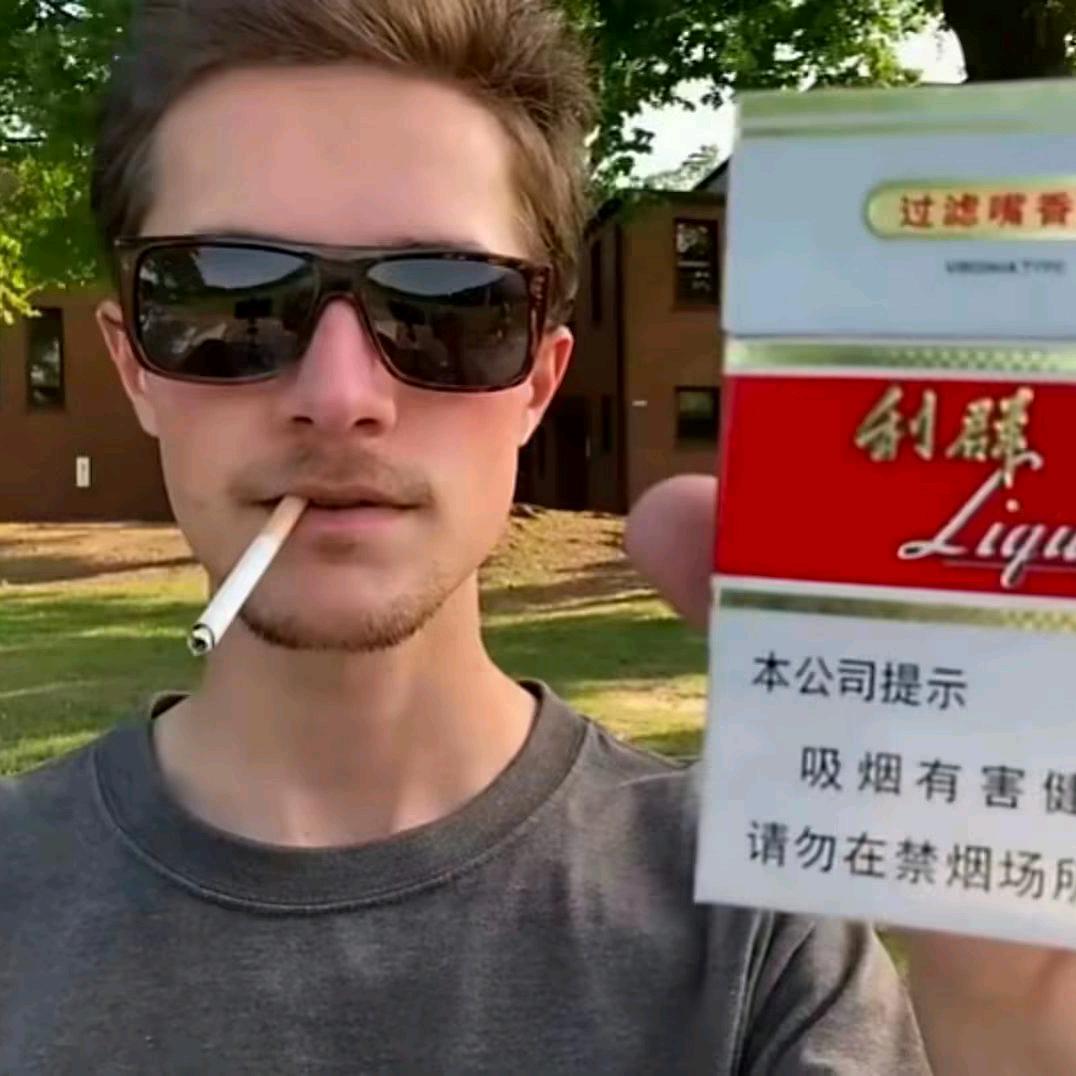卡卡
