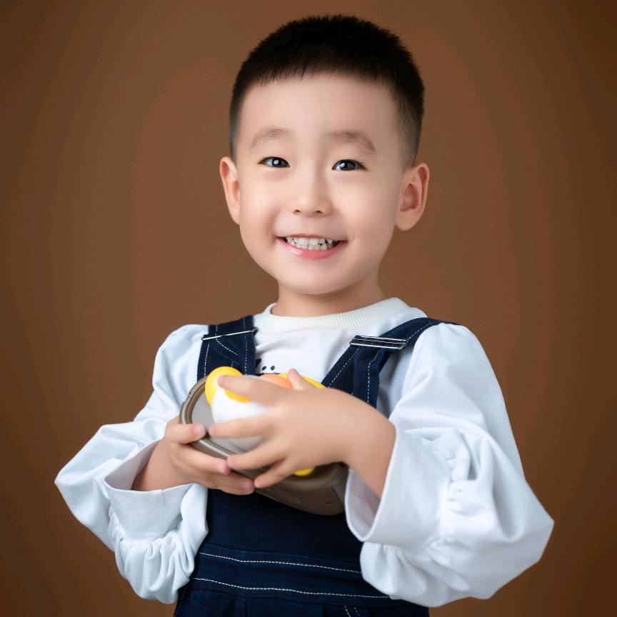 睿睿在长大