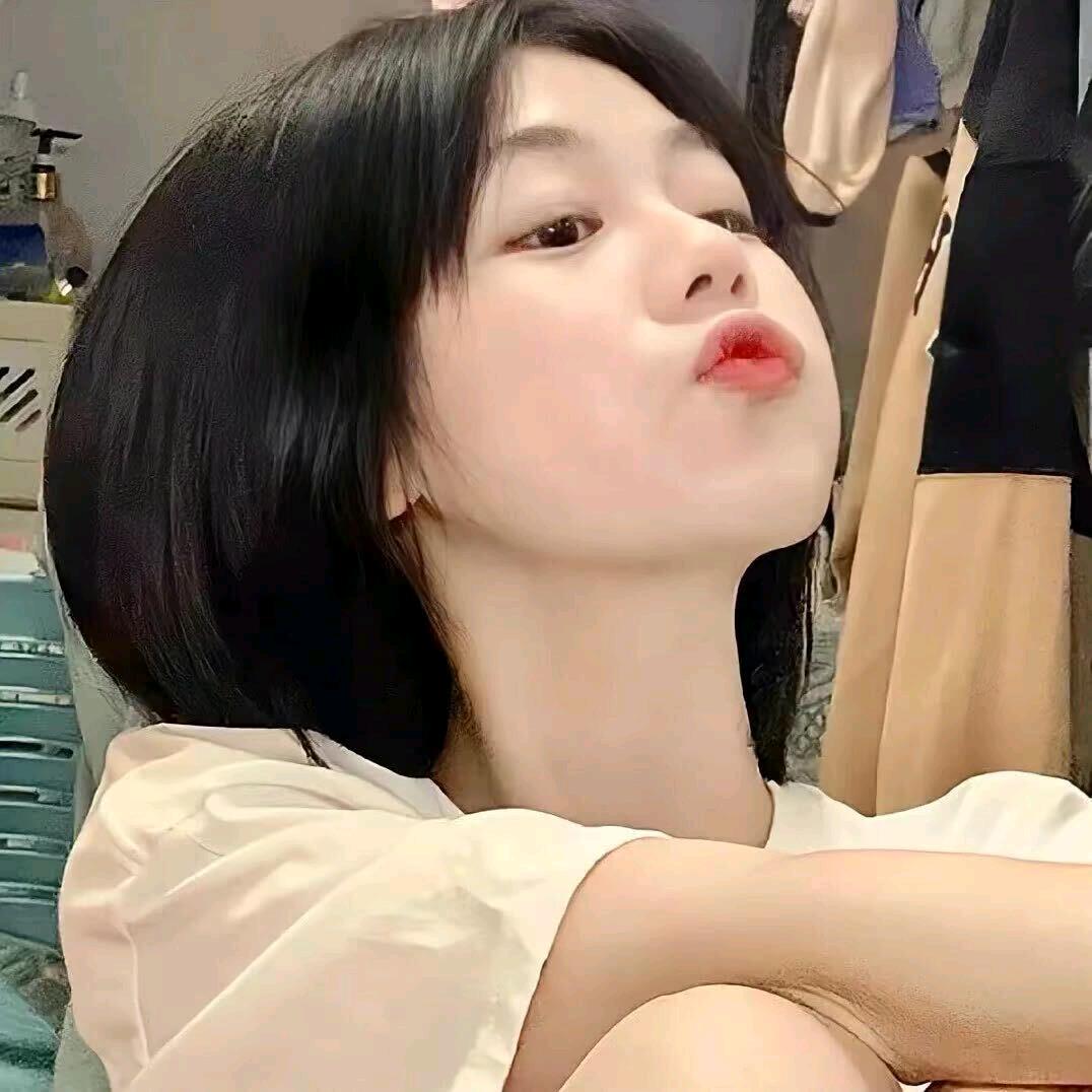 EE