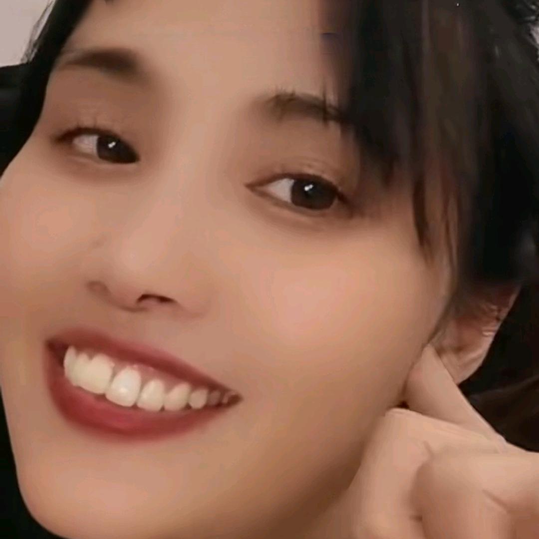 砚山叮叮响小饭桌（五小大门对面）