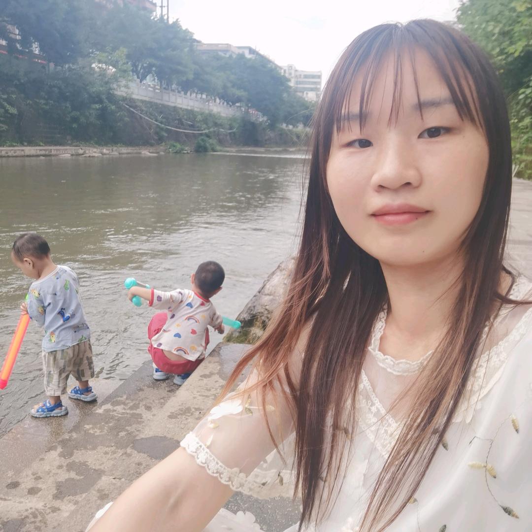 手提两百万萌妈