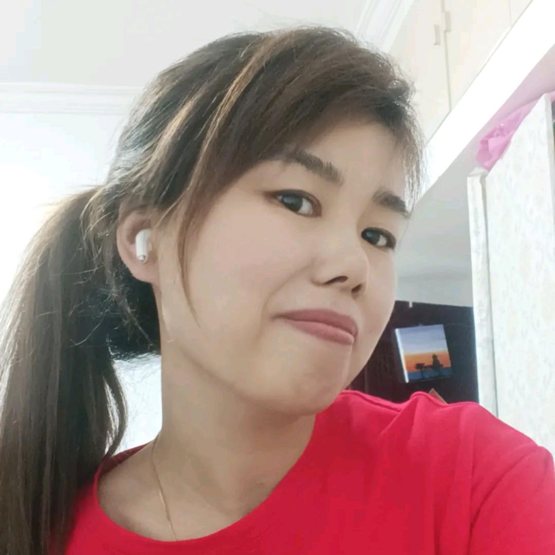 黄玲