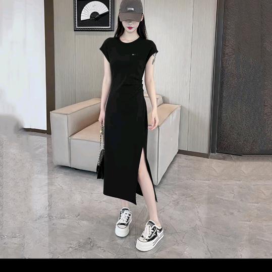 洋洋服饰