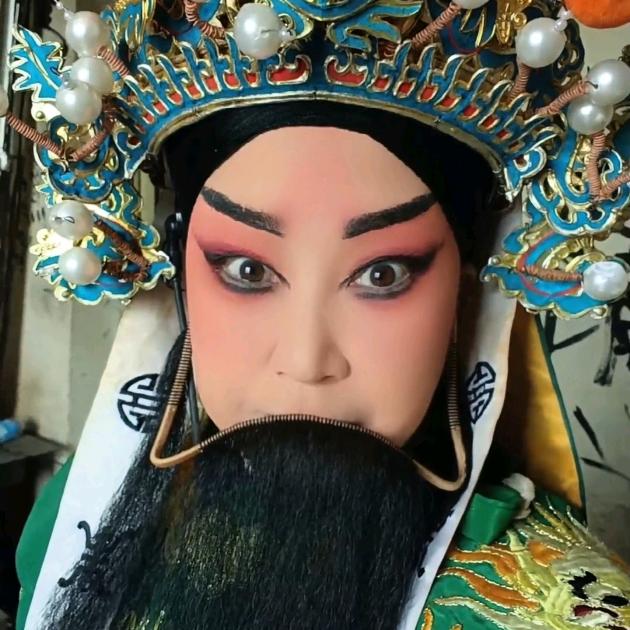 晋剧丁派再传侯军琴，顺心如意，琴音吉祥！