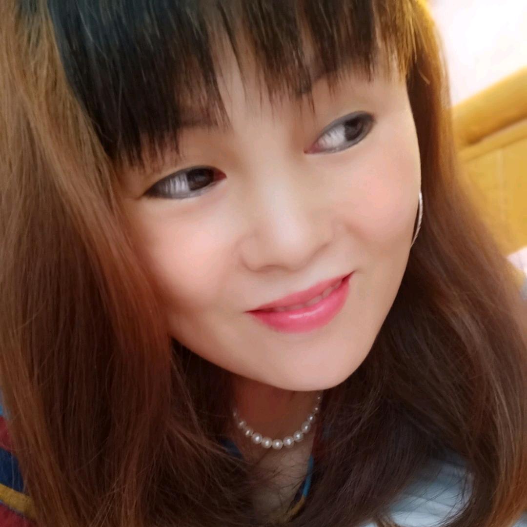 杨明英