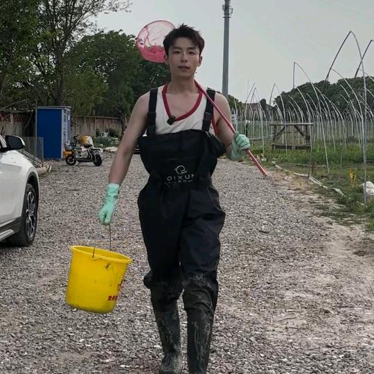 养鱼的张宜良
