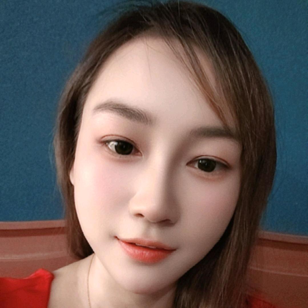 华陈月下