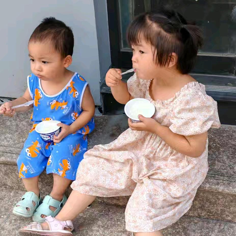 燕子吃饱饱