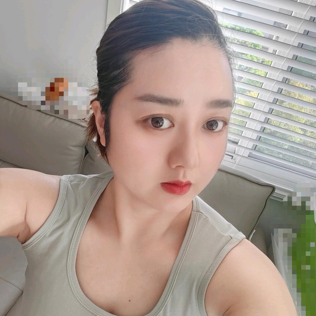 蔡蔡   989898