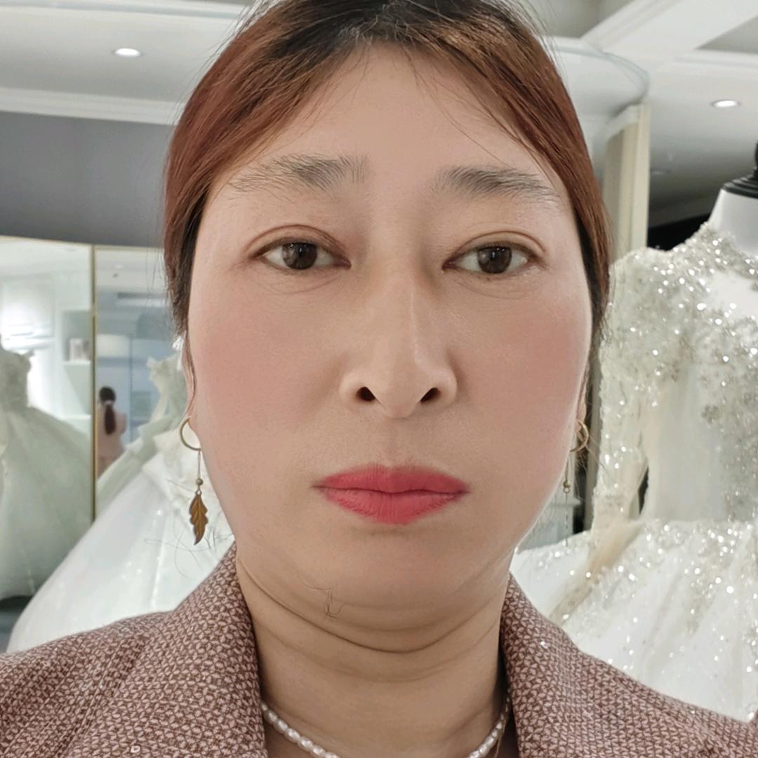 幸福的何姐
