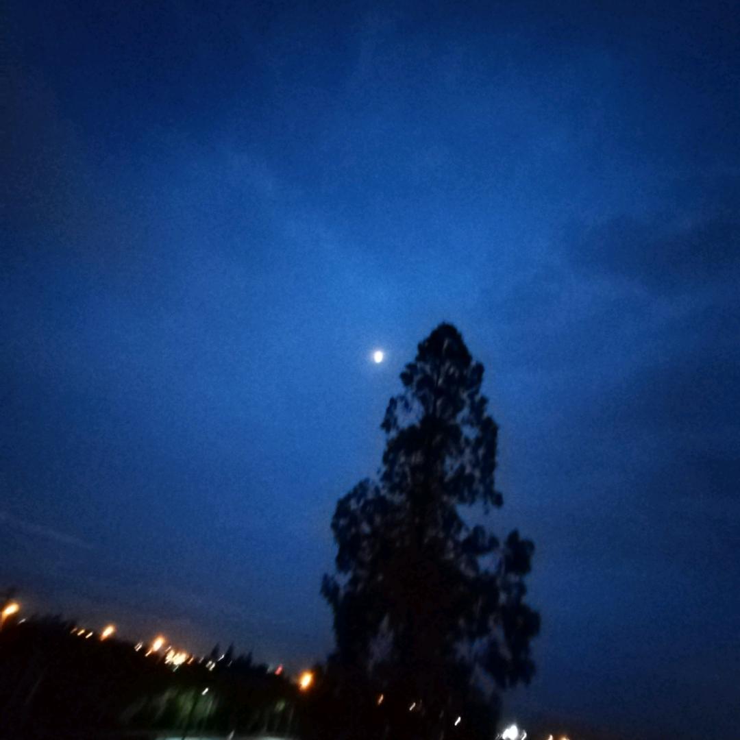 蓝色的天空