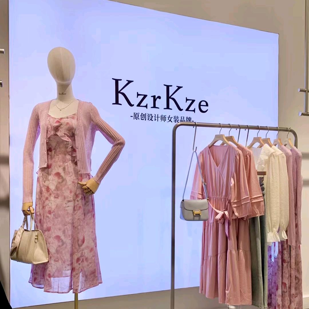崇左融创KK女装
