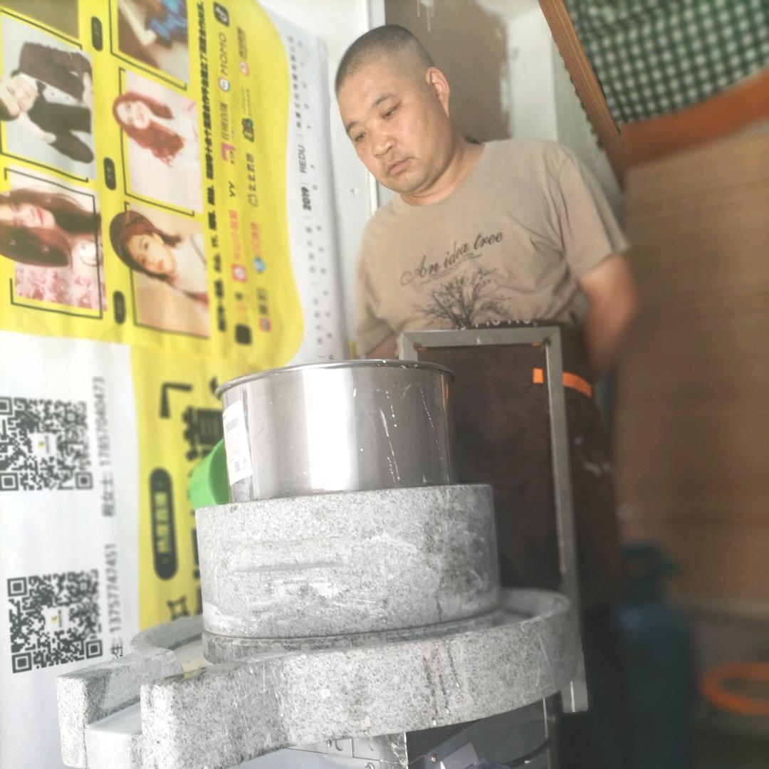 胖子石磨肠粉 热干面 凉皮 凉面 炸酱面