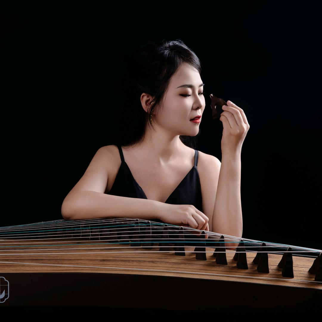 陈思思艺术学校小王老师