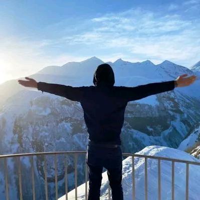 白昼之光，岂知黑夜之深！