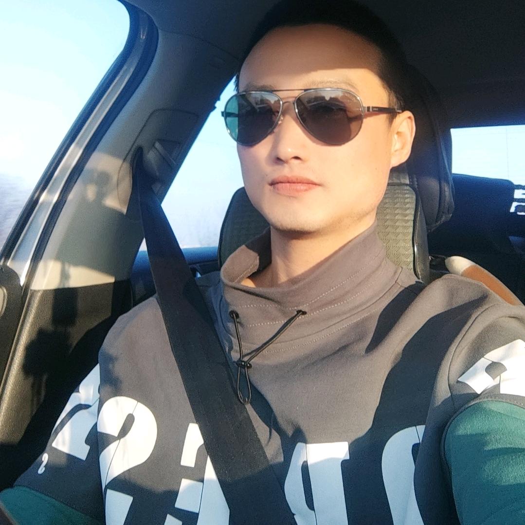 小伙，挺哇塞