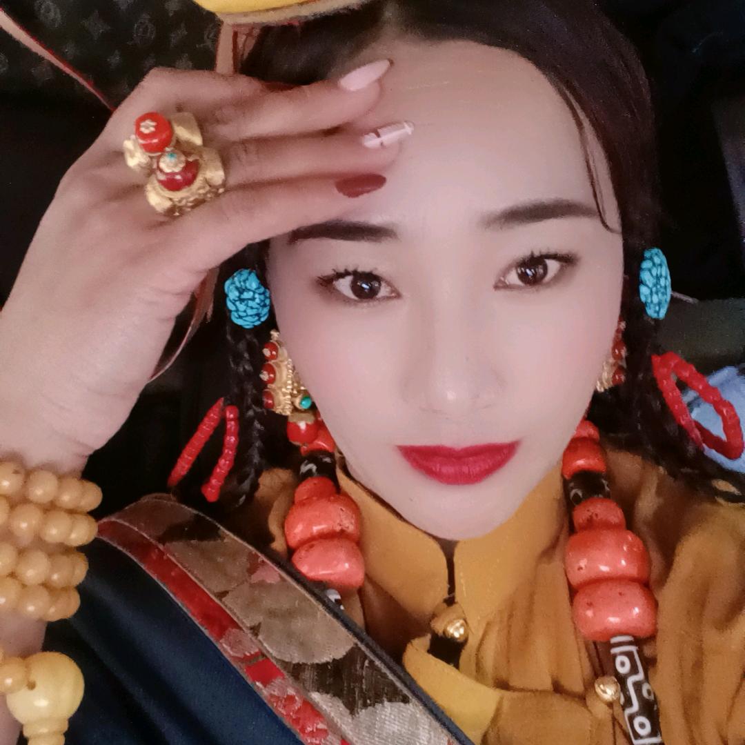 藏族女孩