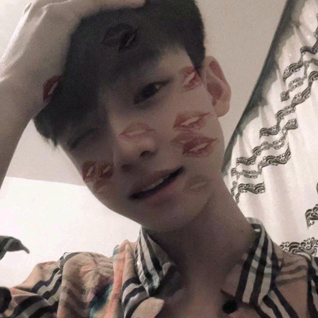 没有牵过女的手