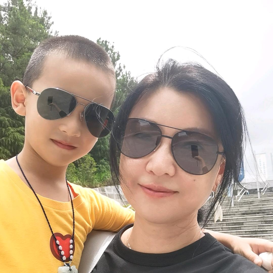 老家是大连的小吕