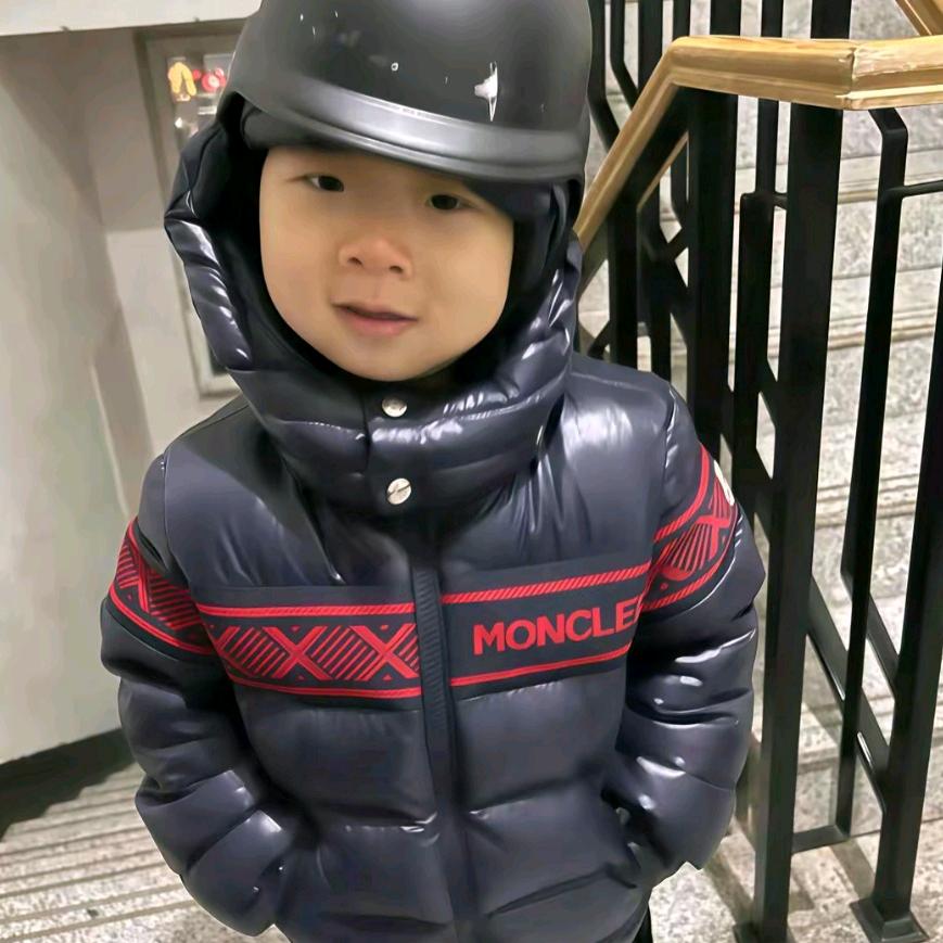 楊小.