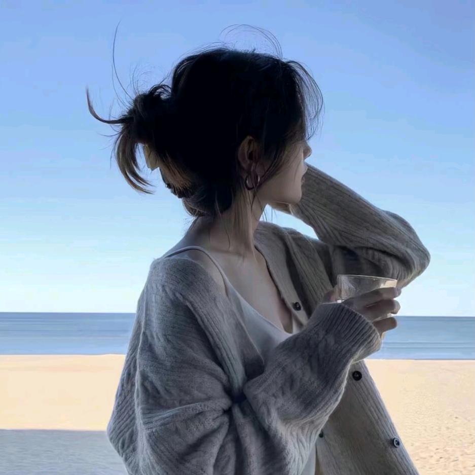 ᥫᩣ吃饱睡不饱>_<