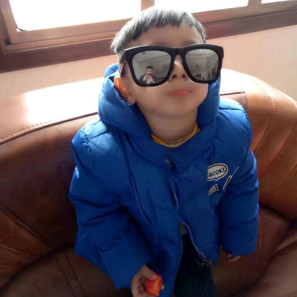 小小就爱吃零食