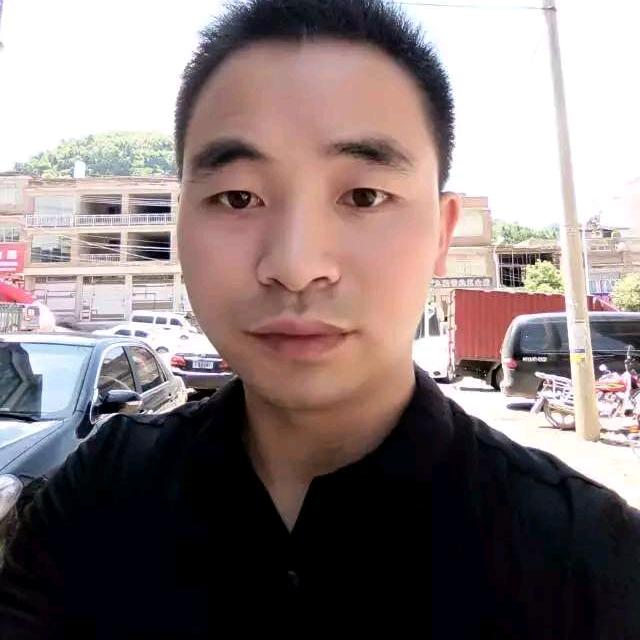駲