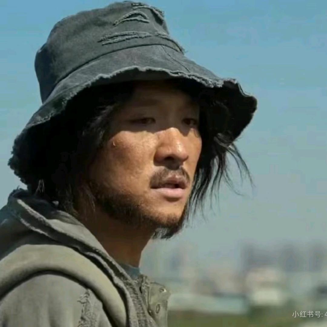 满山猴子我腚最红