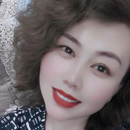 哈丽