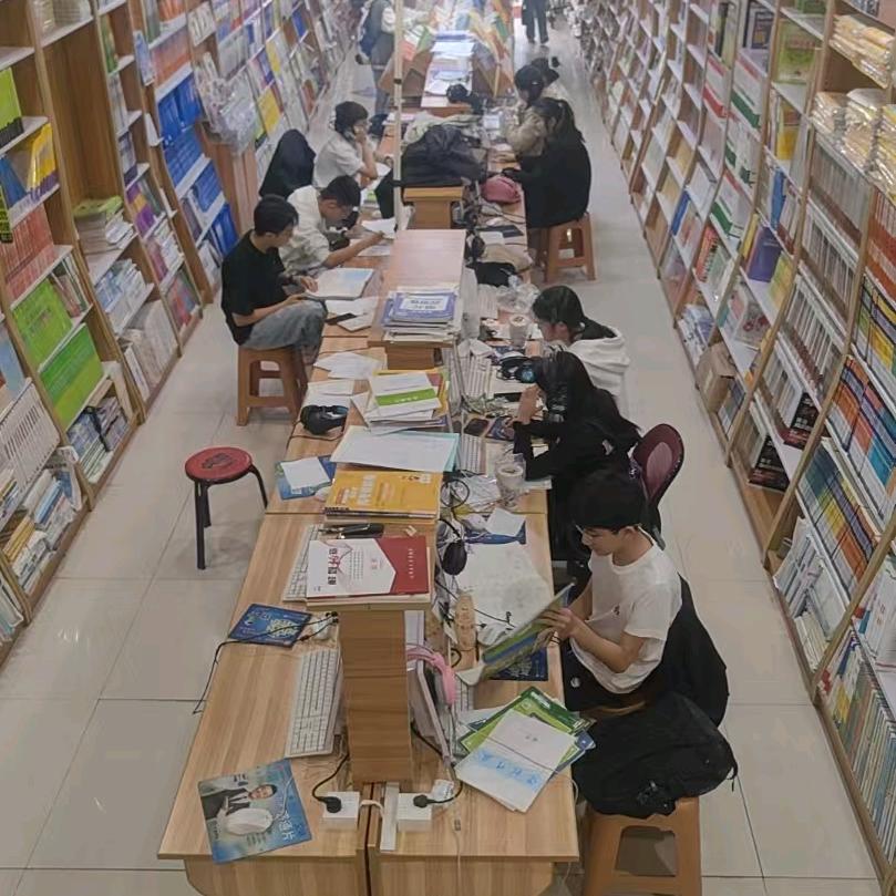 佳木斯市建三江学子书店