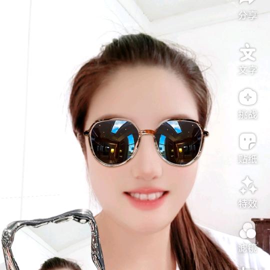 回眸浅笑《橱窗有好物》