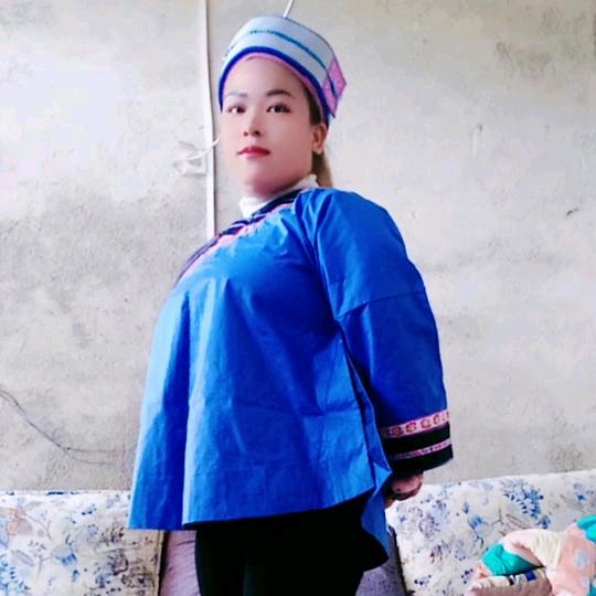 一个受过伤的女人谁会懂