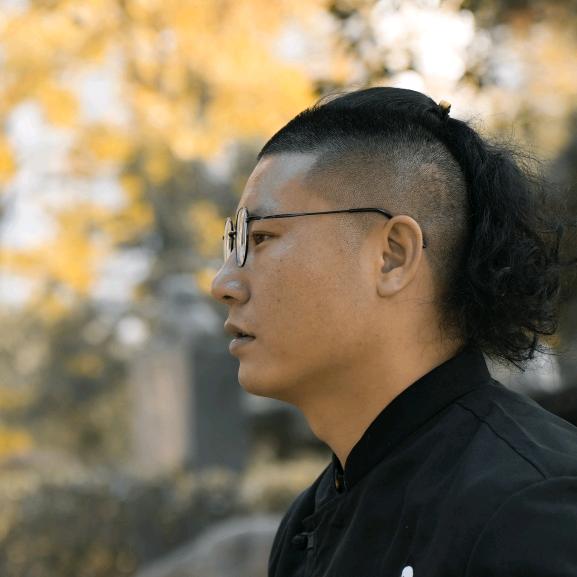 厨房悍匪辫子哥