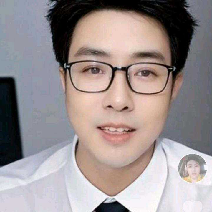 爱笑的毛毛