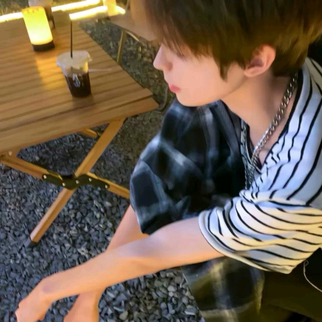發财小梁.