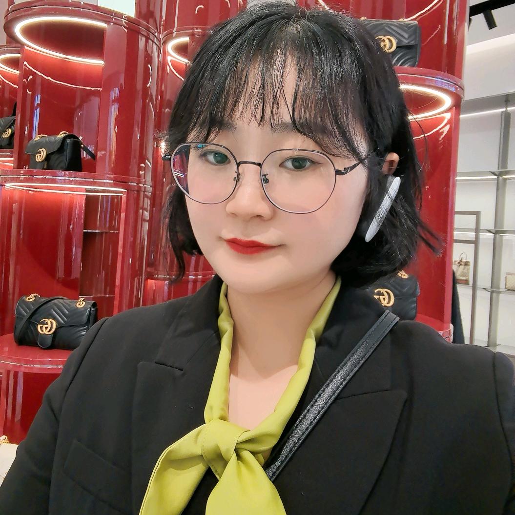 徐州杉杉奥莱奢侈品SA~帅帅（lvy）