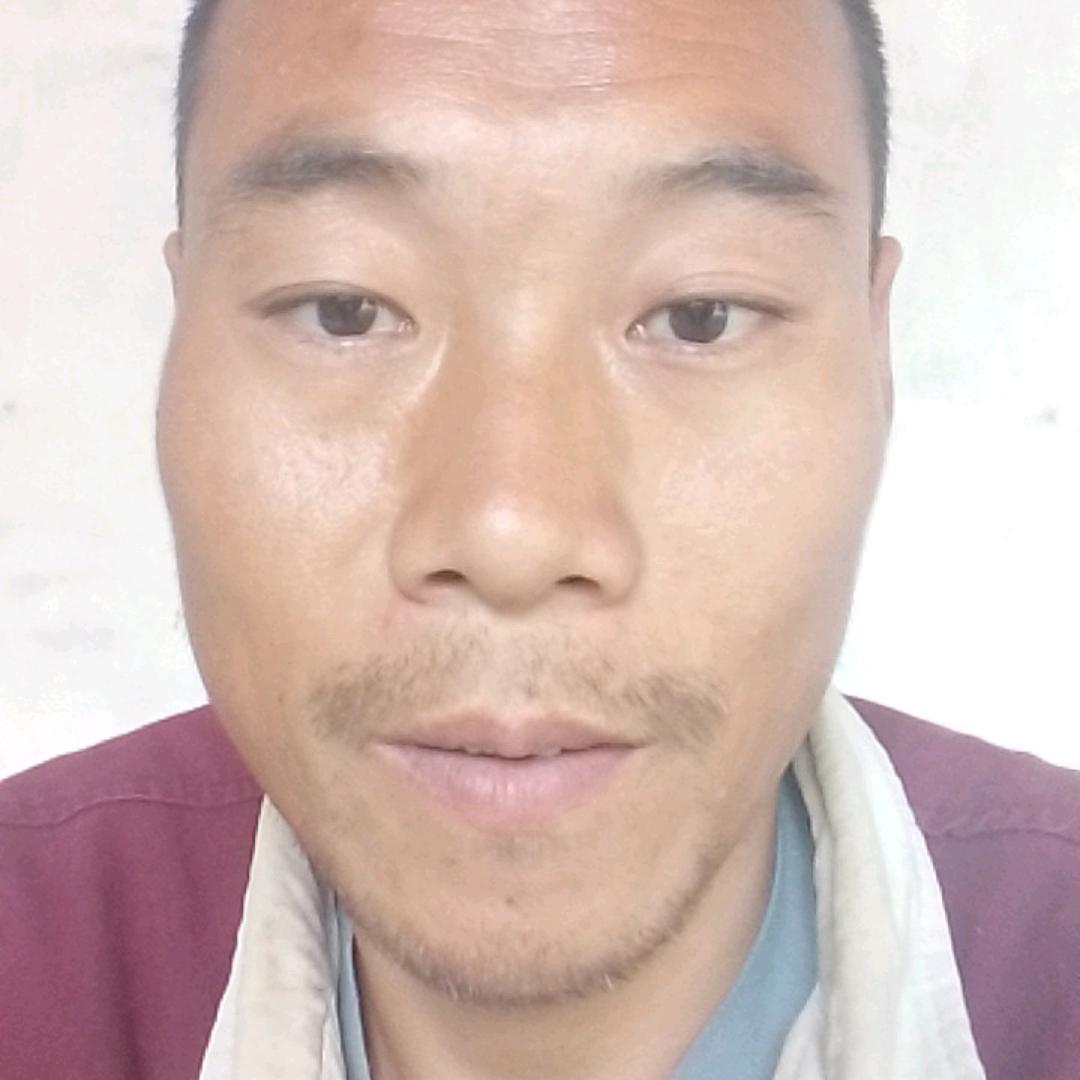 王小雷…