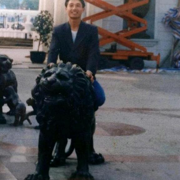 丁师傅专业放绳打胶换玻璃防水堵漏