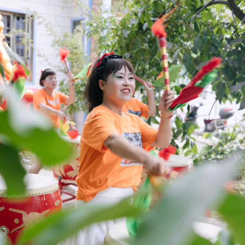《澄城霸王花鼓舞团》丽妹