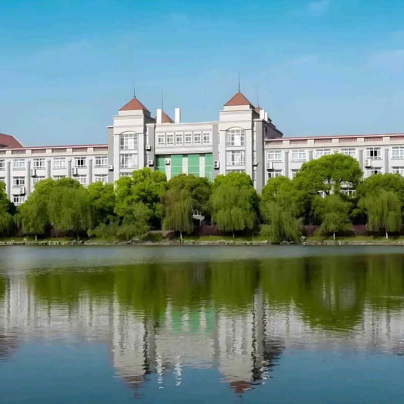 公办院校娄老师