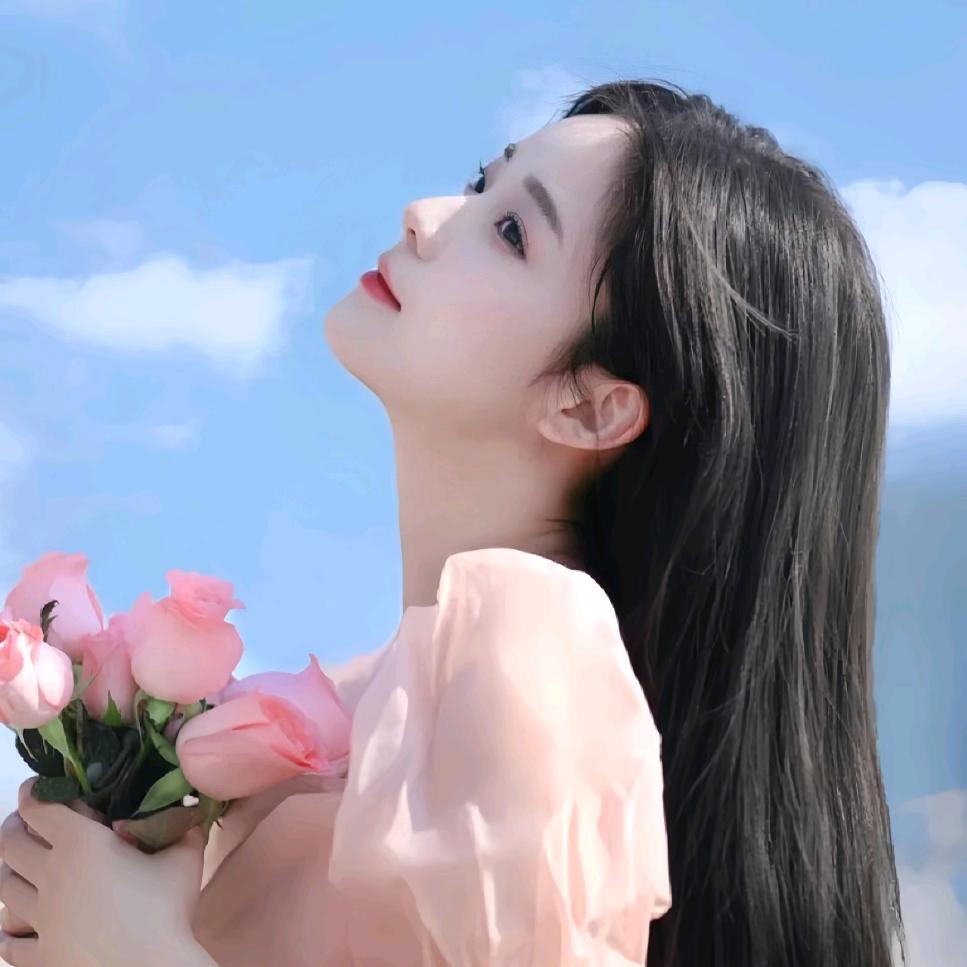 莹莹.