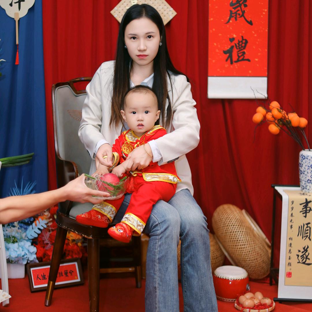 嘉宝莉漆红星百汇店