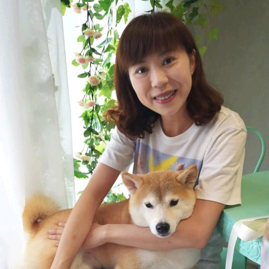 Sze Sze 栗子姐姐