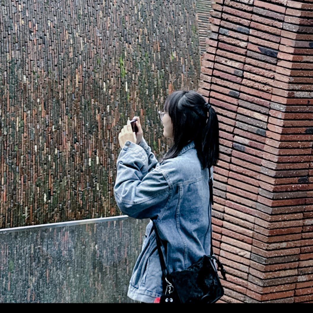 白巧团子ς(>‿<.）