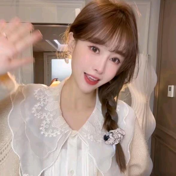 游鹿鹿【爆款穿搭】