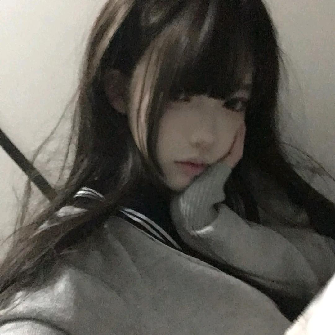 我总是悄无声息的偷窥别人的幸福心悦自己。