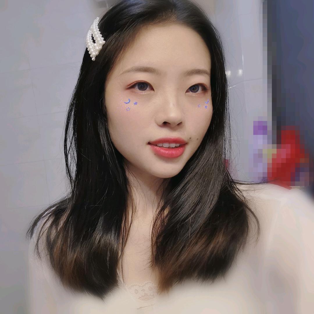 伍玥