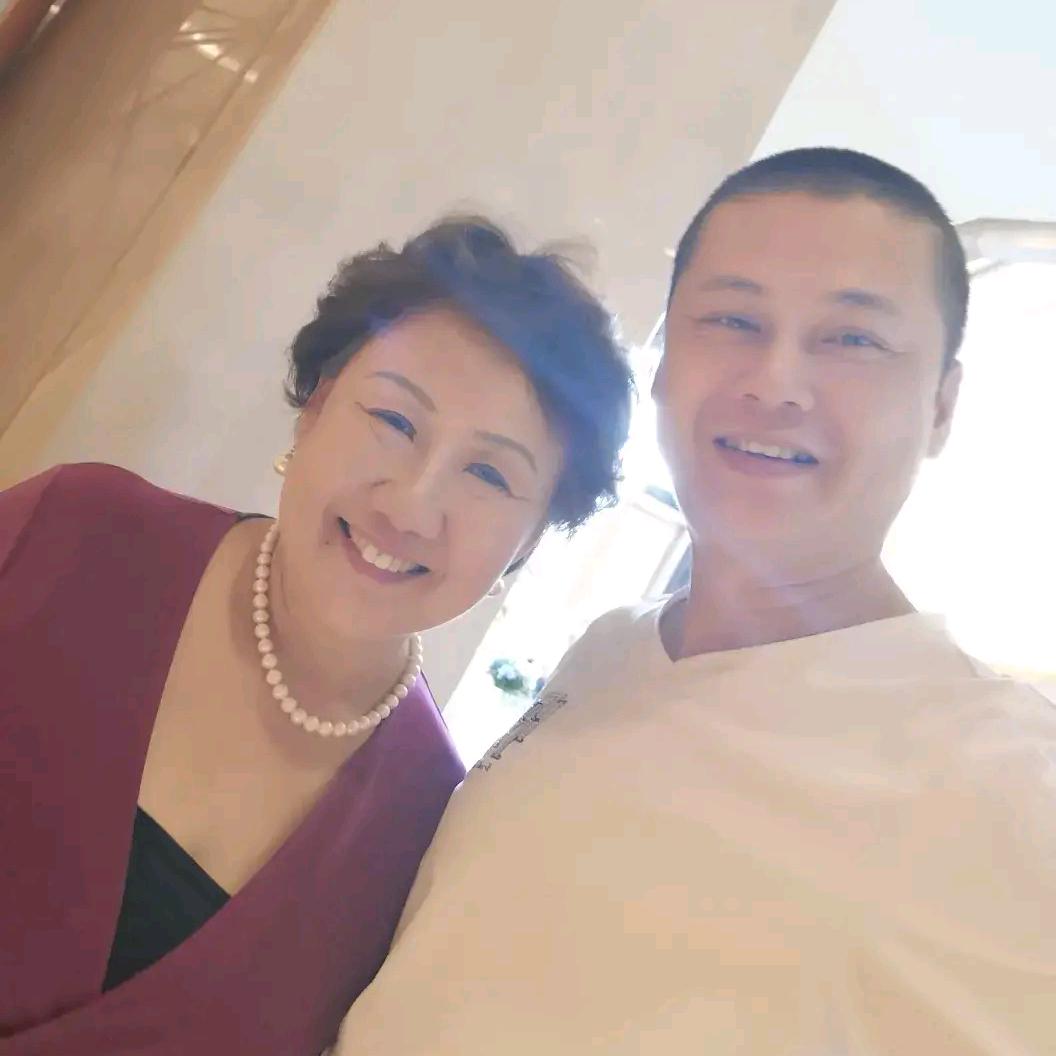 三亚辉哥（觉醒哥）